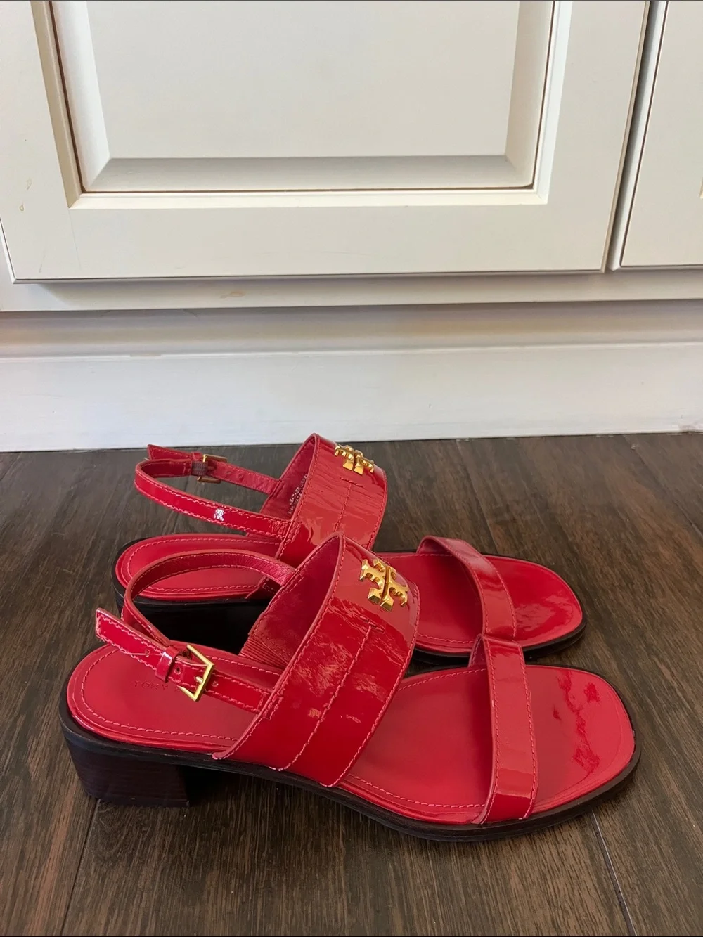 NWT TORY BURCH ELEANOR MEDALLION SLINGBACK SANDALS